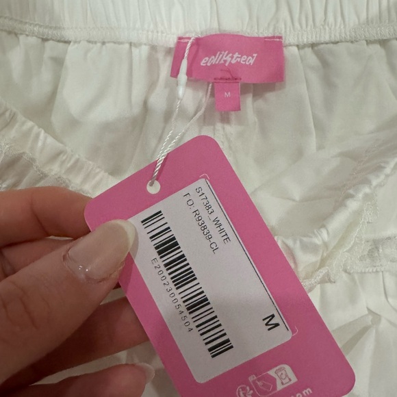 Edikted White Ruffle Shorts - Picture 2 of 2